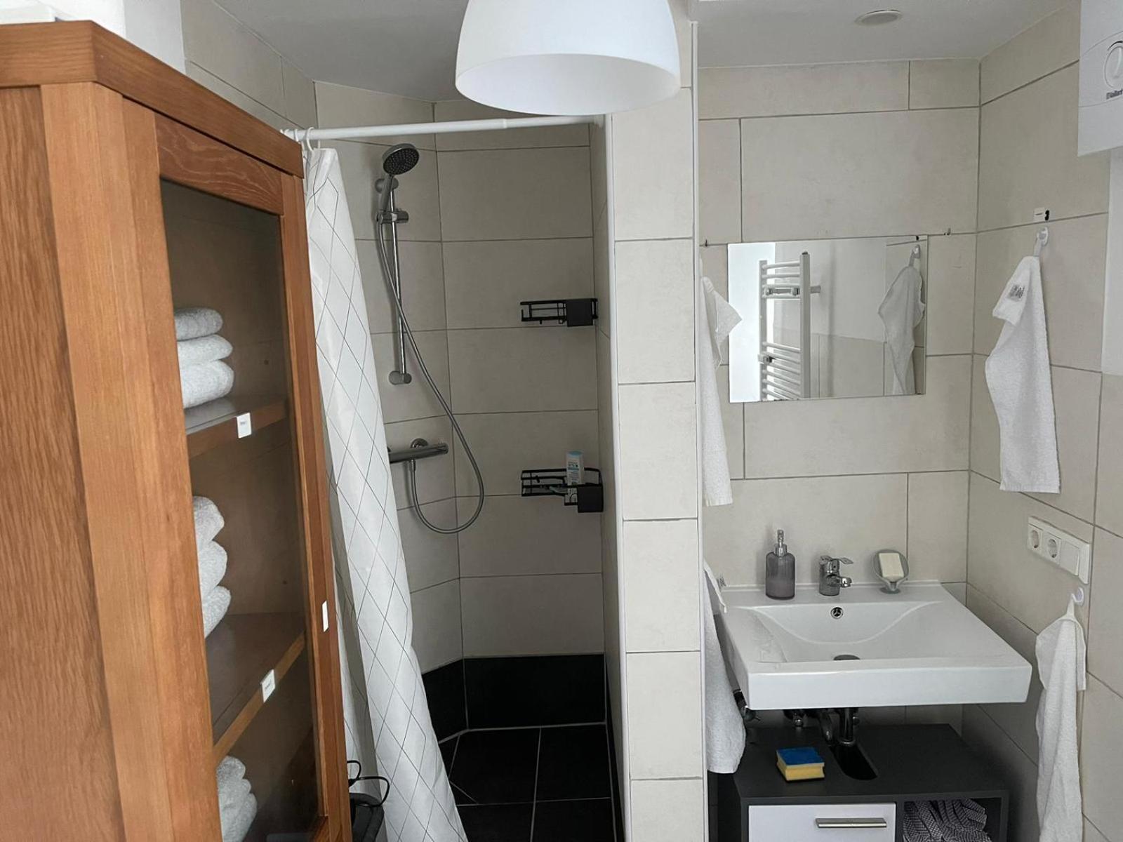 Bequemes Einzelzimmer Im Herzen Von Kassel Exteriör bild